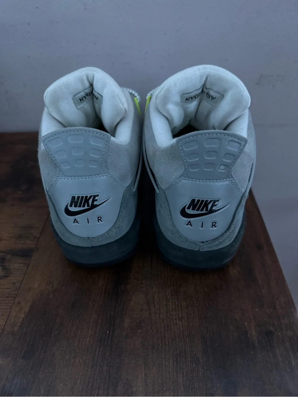 Jordan 4 SE “neon 95”